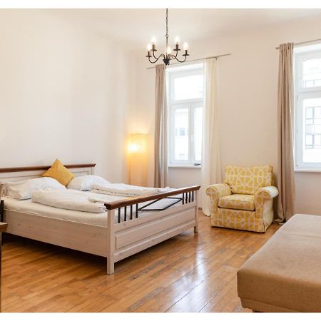 Cheerful 2Br Apartment - Suitable For Longstays Wien Eksteriør billede