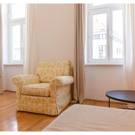 Cheerful 2Br Apartment - Suitable For Longstays Wien Eksteriør billede
