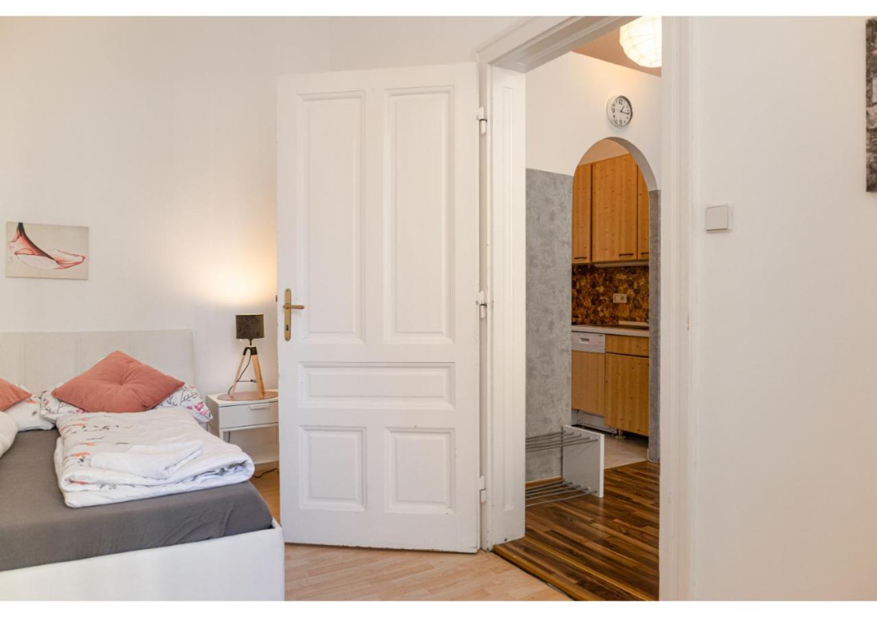 Cheerful 2Br Apartment - Suitable For Longstays Wien Eksteriør billede