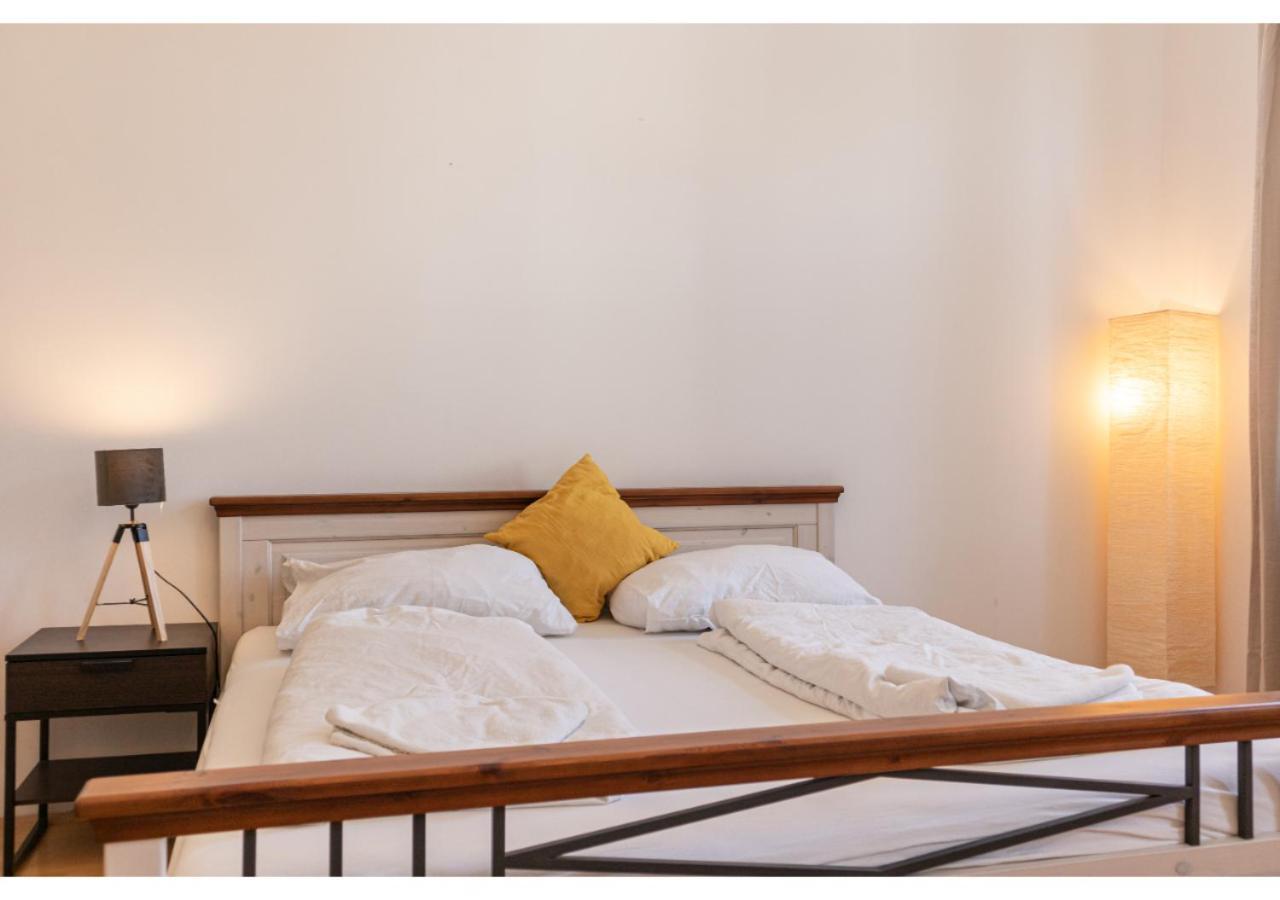 Cheerful 2Br Apartment - Suitable For Longstays Wien Eksteriør billede